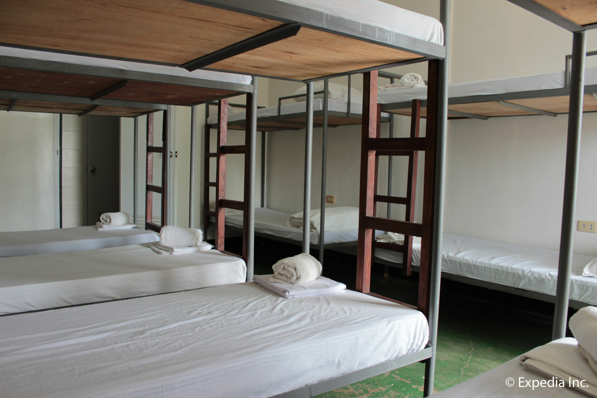 Reddoorz Plus Near Vigan Convention Center エクステリア 写真