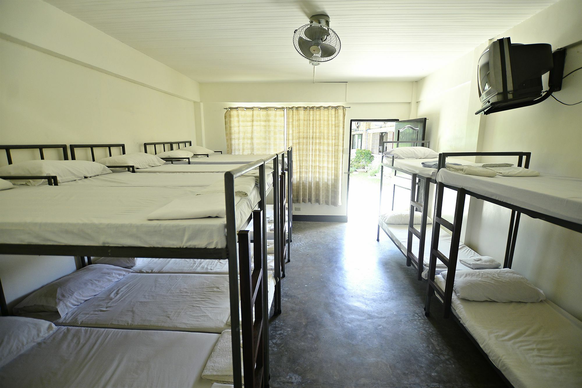 Reddoorz Plus Near Vigan Convention Center エクステリア 写真