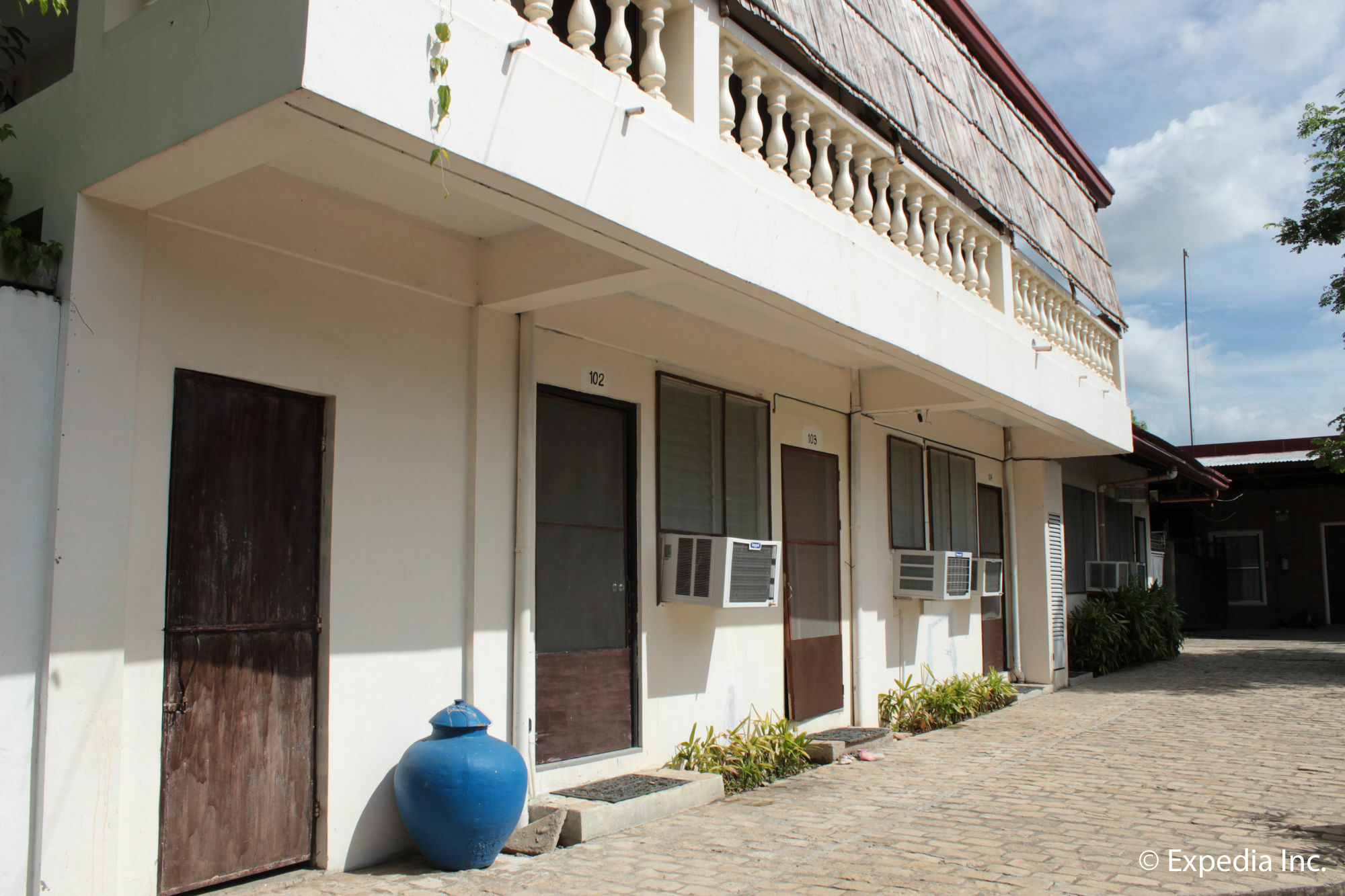 Reddoorz Plus Near Vigan Convention Center エクステリア 写真