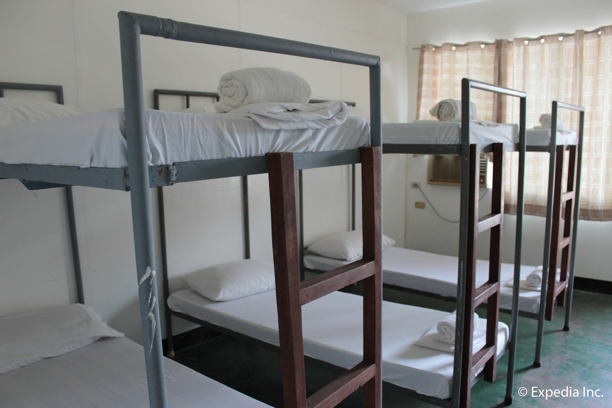Reddoorz Plus Near Vigan Convention Center エクステリア 写真