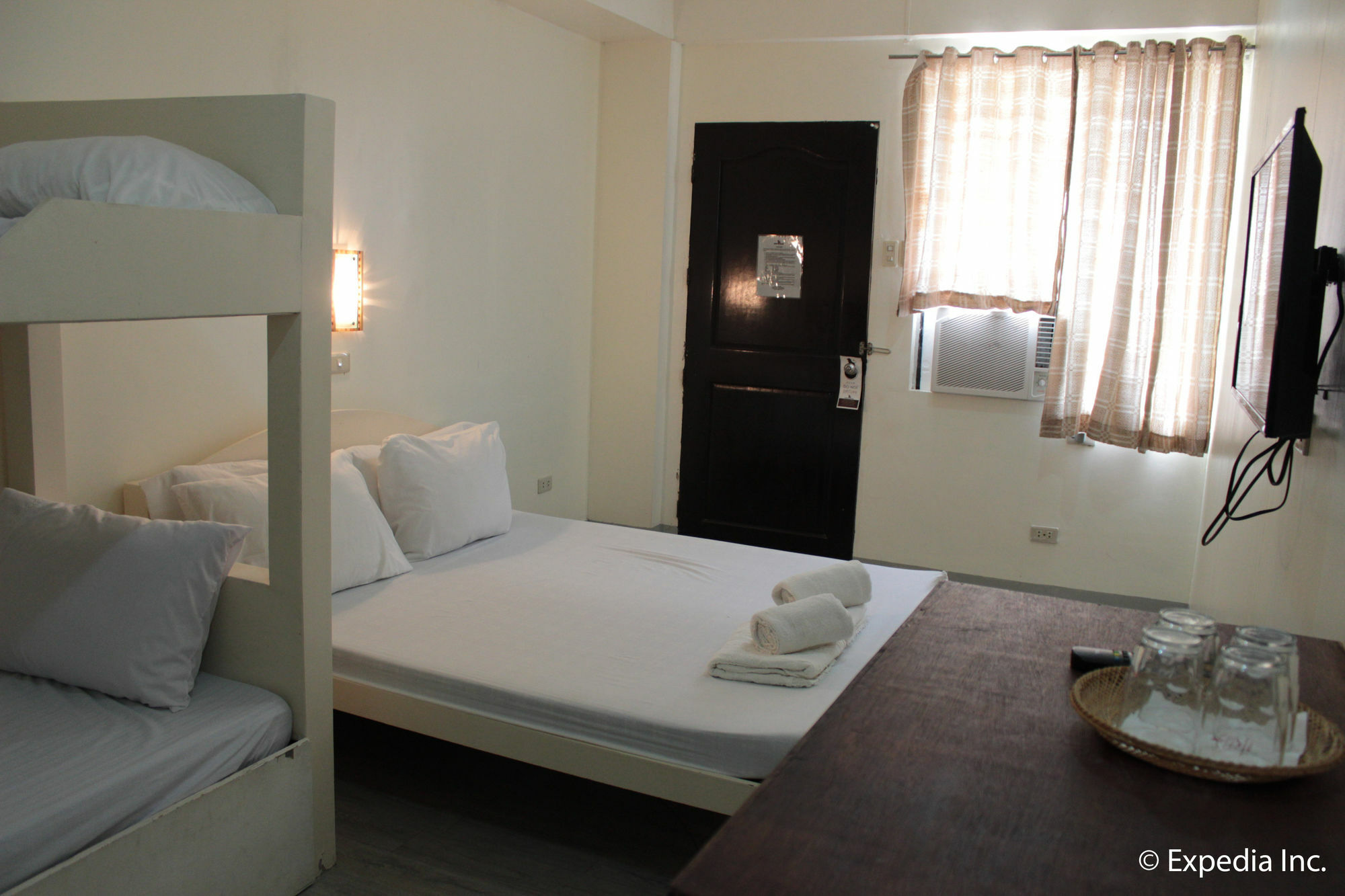 Reddoorz Plus Near Vigan Convention Center エクステリア 写真
