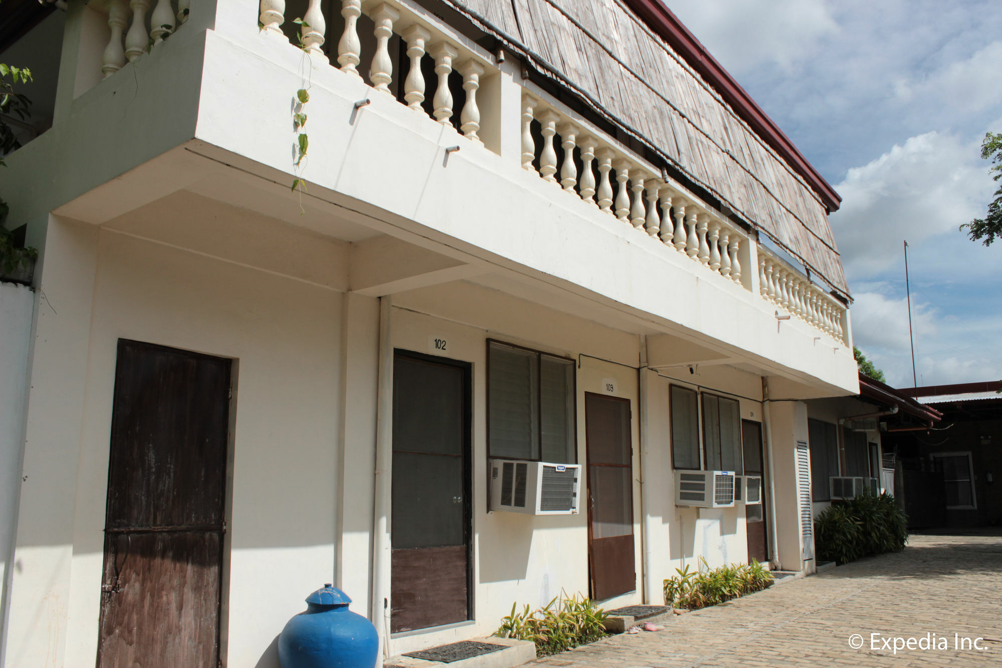 Reddoorz Plus Near Vigan Convention Center エクステリア 写真