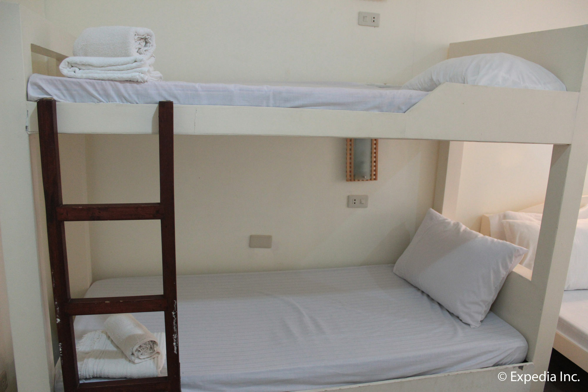 Reddoorz Plus Near Vigan Convention Center エクステリア 写真