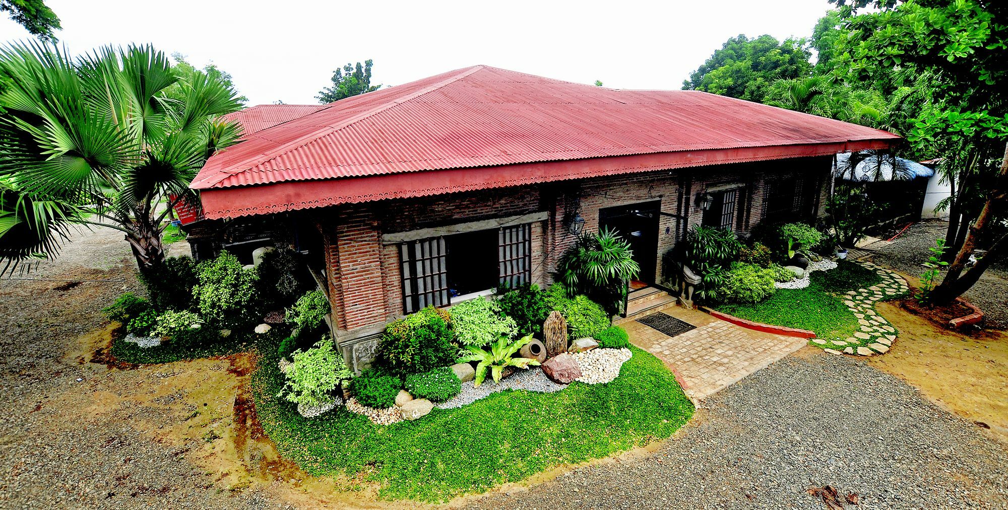 Reddoorz Plus Near Vigan Convention Center エクステリア 写真