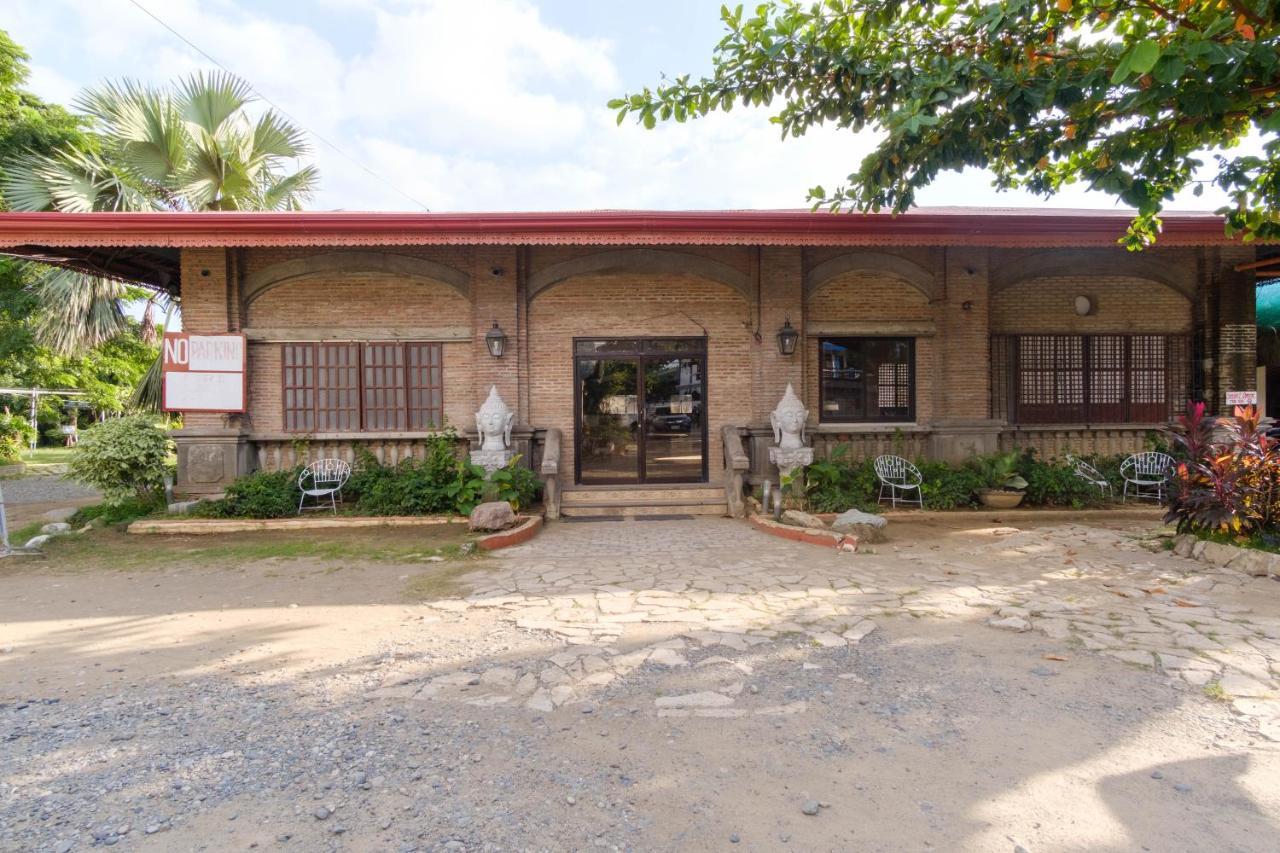 Reddoorz Plus Near Vigan Convention Center エクステリア 写真