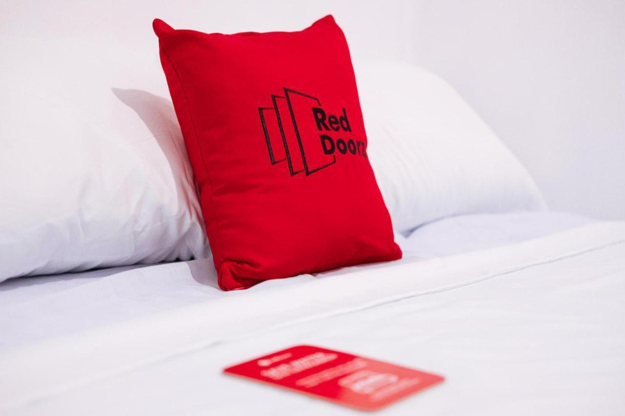Reddoorz Plus Near Vigan Convention Center エクステリア 写真